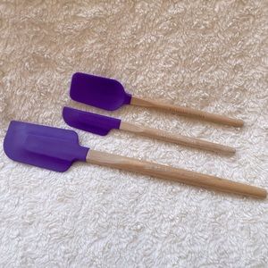 Set of 3 William Sonoma Purple Spatulas, Various Sizes